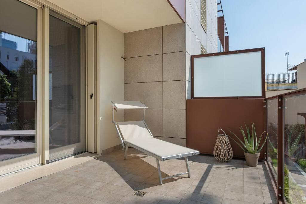 Easylife - Modern And Spacious Apt In Fiera City Life Милано Екстериор снимка